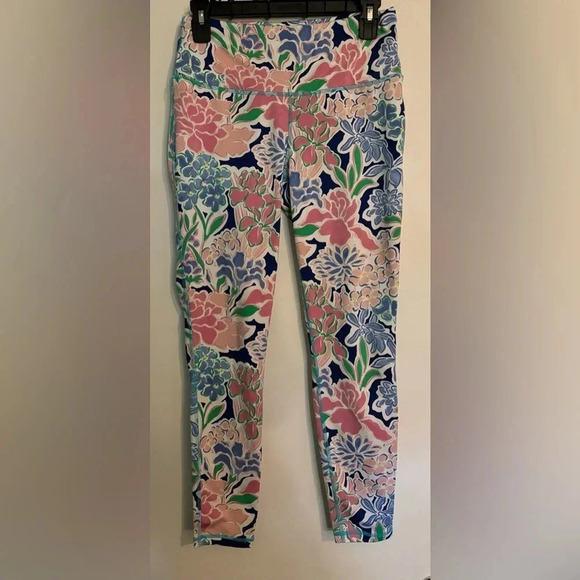 Crown & Ivy Womens 7/8 Leggings Size Small Inside Front Pocket Floral Pink Blue - Picture 1 of 5